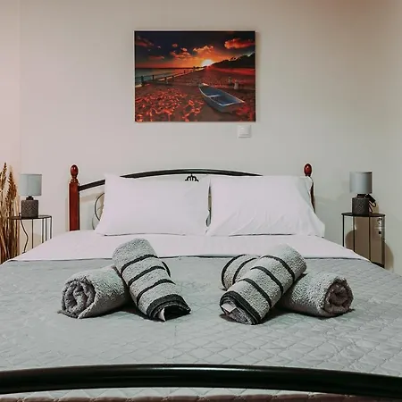 Apartment House In The Center Kalamata