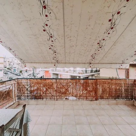 House In The Center דירה *